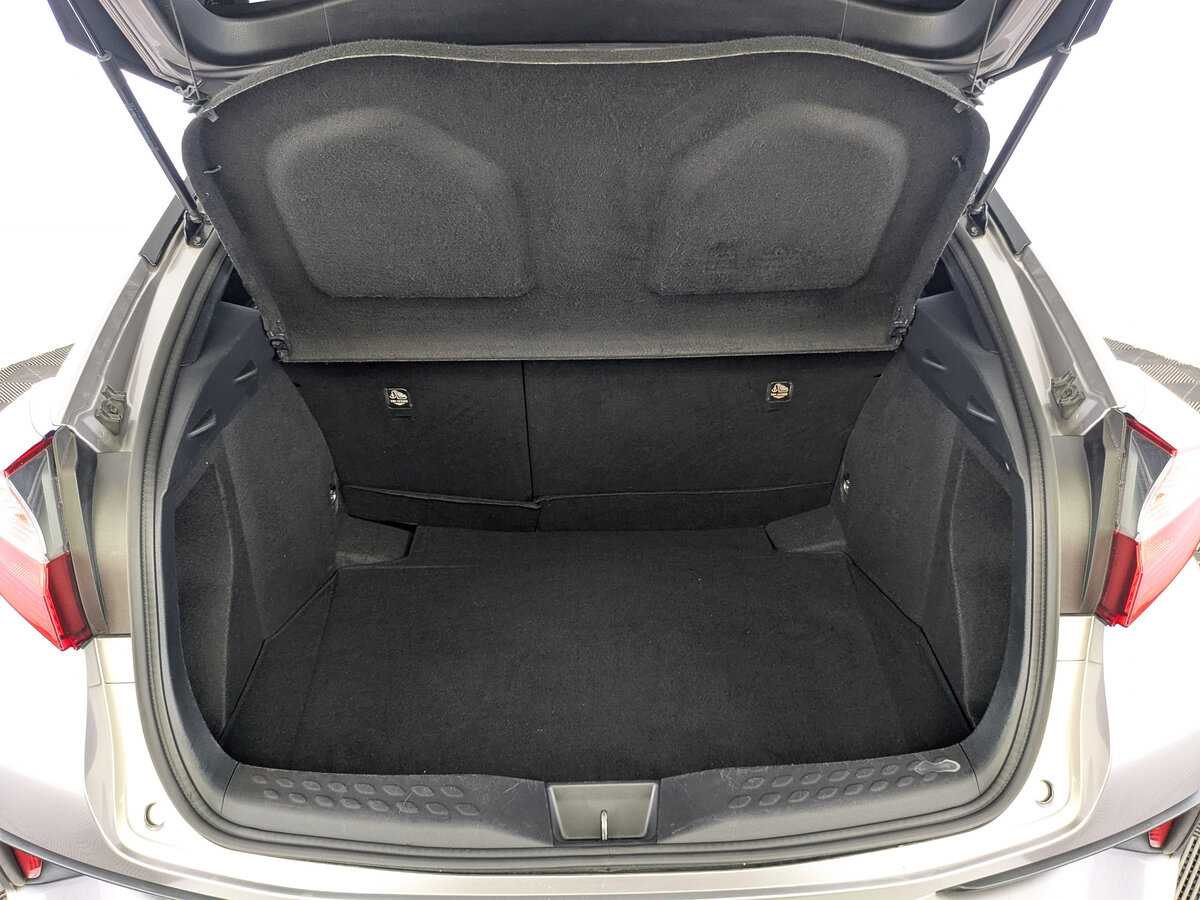 Купить Toyota C-HR, 2017, 78 089 км.. Фото: #9