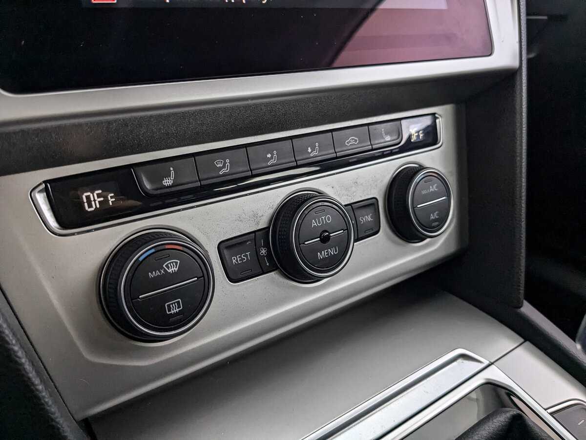 Купить Volkswagen Passat, 2019, 43 971 км.. Фото: #17