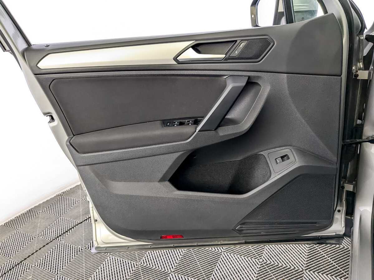 Купить Volkswagen Tiguan, 2019, 106 890 км.. Фото: #18