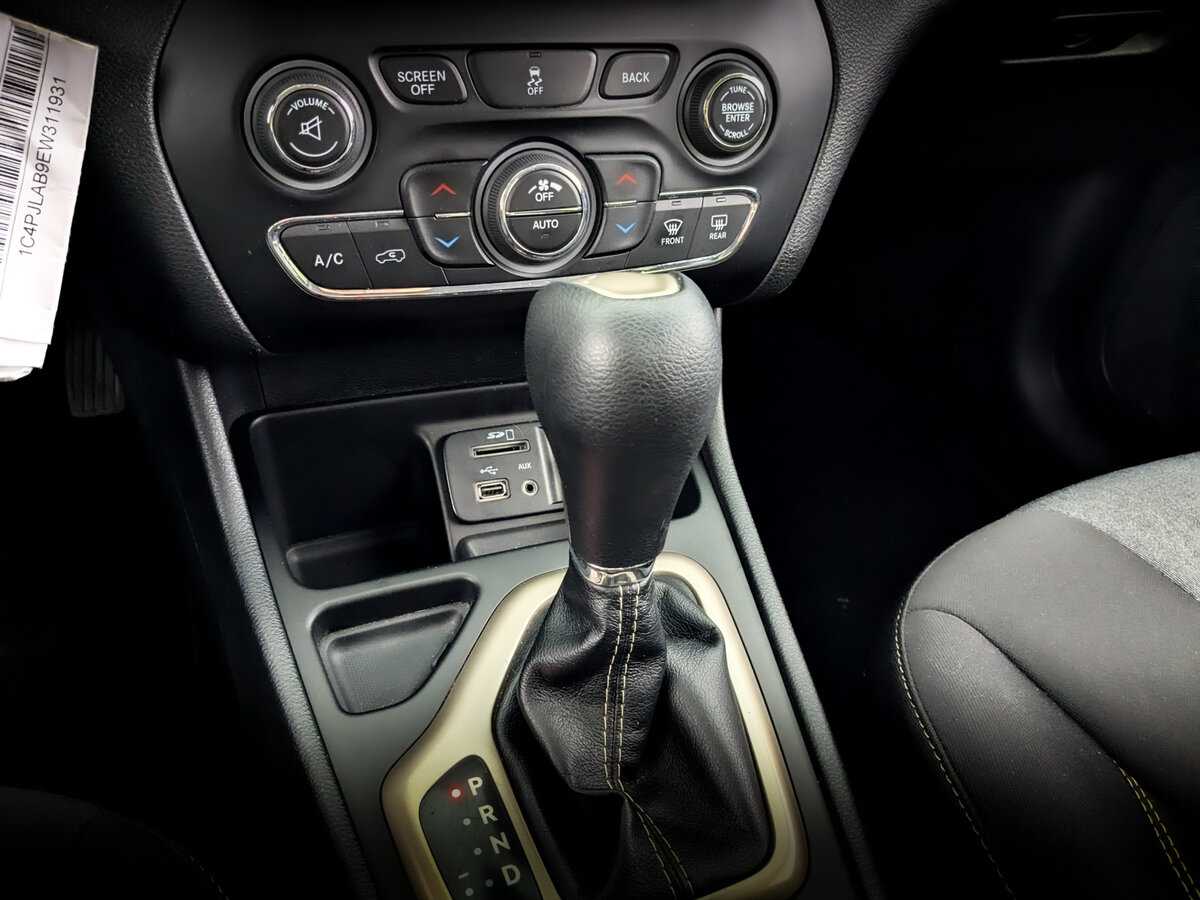 Купить Jeep Cherokee, 2014, 103 298 км.. Фото: #22