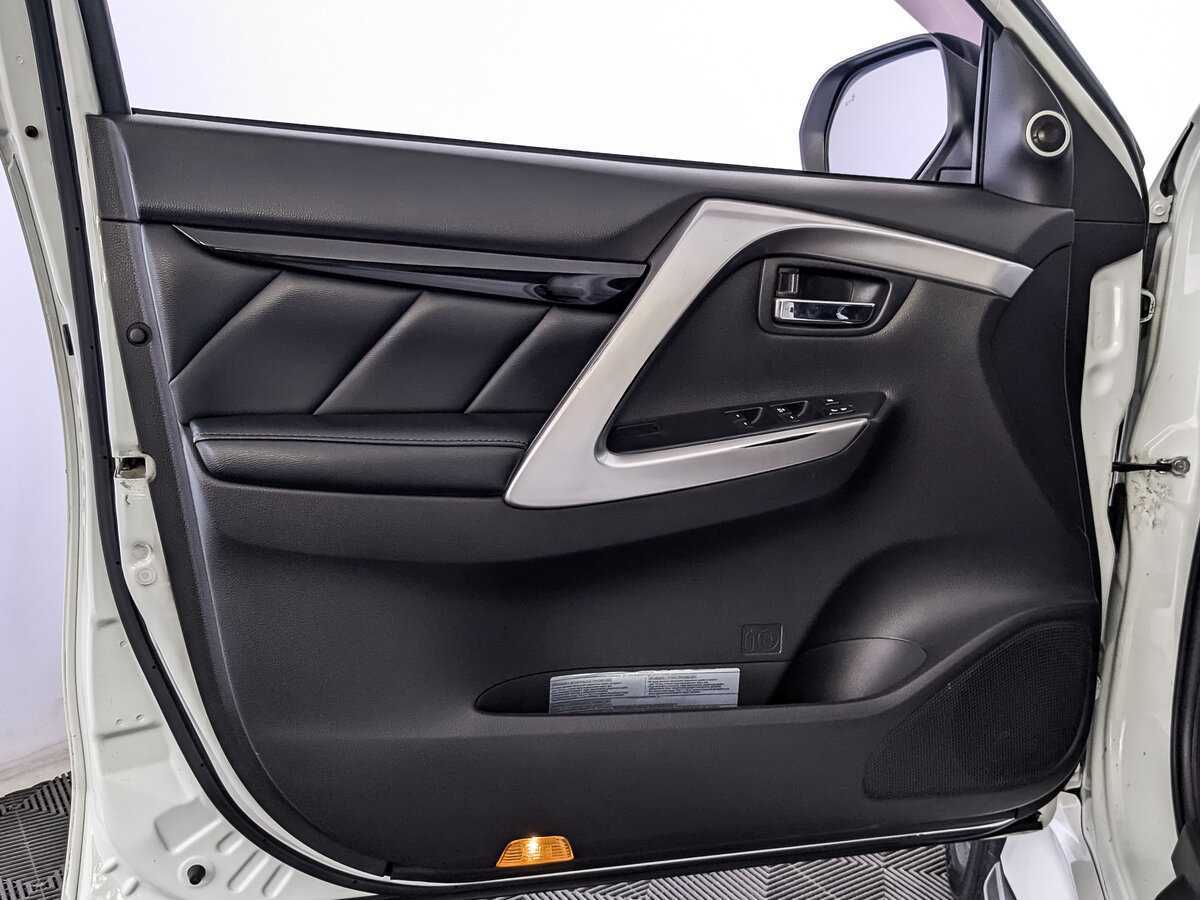 Купить Mitsubishi Pajero Sport, 2017, 187 635 км.. Фото: #16