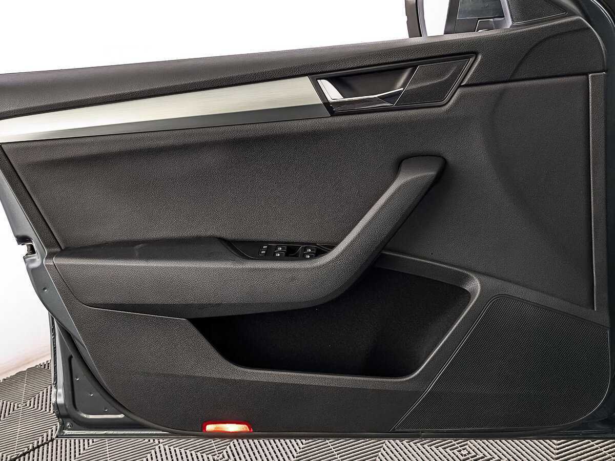 Купить Skoda Superb, 2019, 121 088 км.. Фото: #17