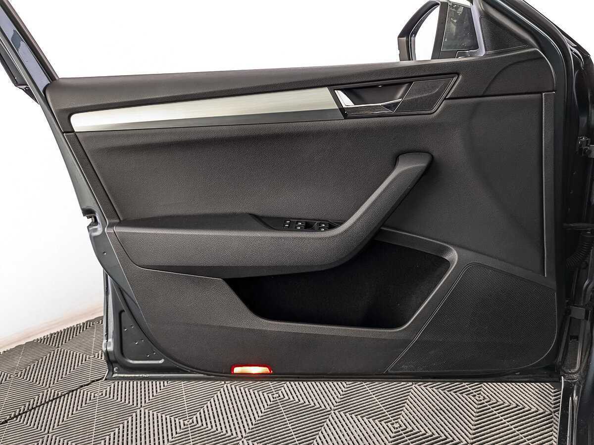 Купить Skoda Superb, 2018, 68 947 км.. Фото: #17