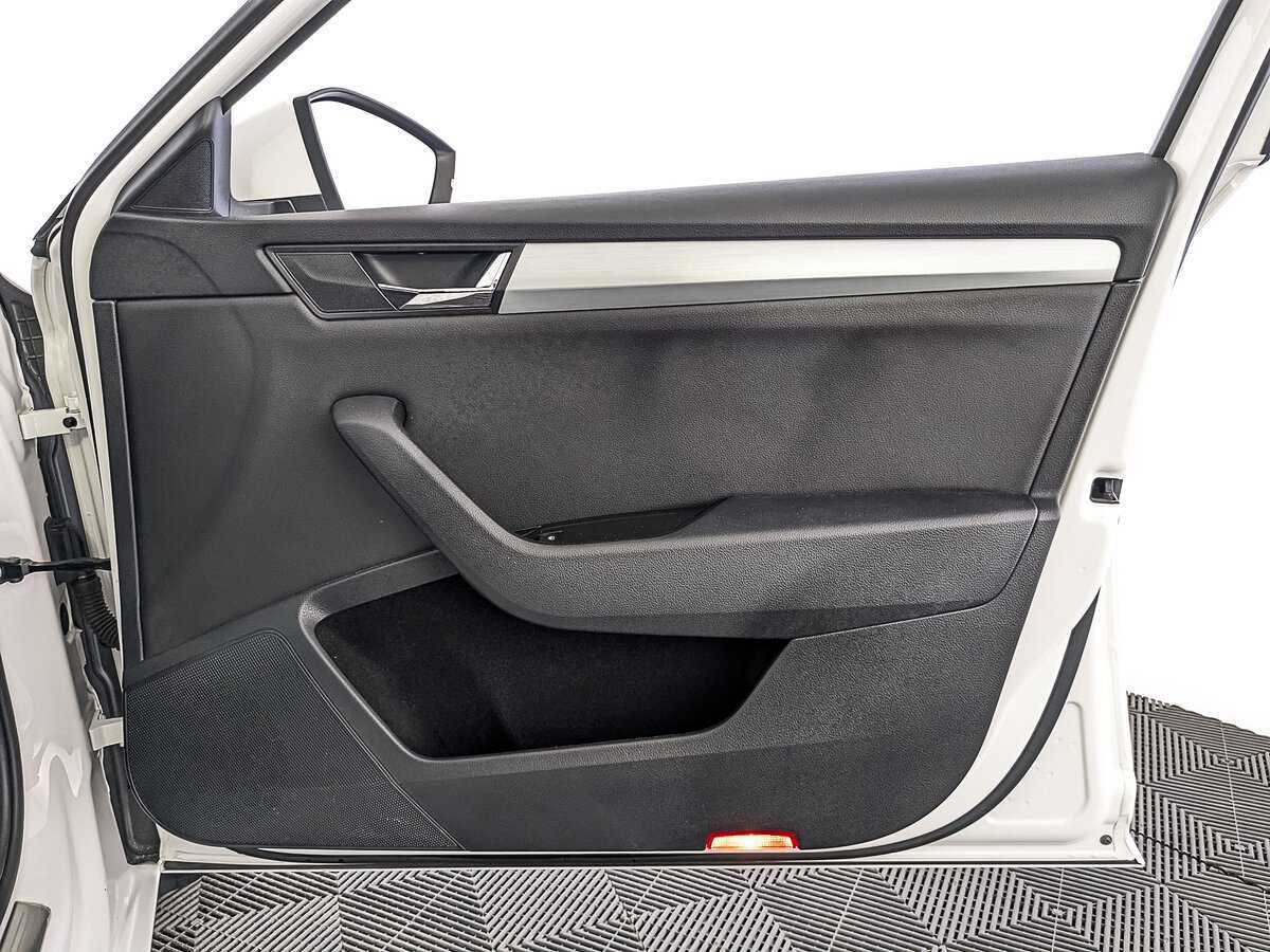 Купить Skoda Superb, 2017, 119 223 км.. Фото: #23