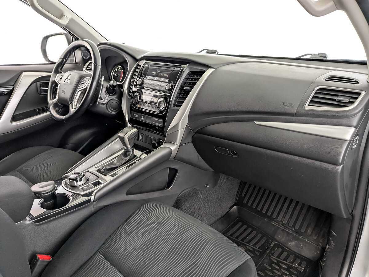 Купить Mitsubishi Pajero Sport, 2018, 188 221 км.. Фото: #10