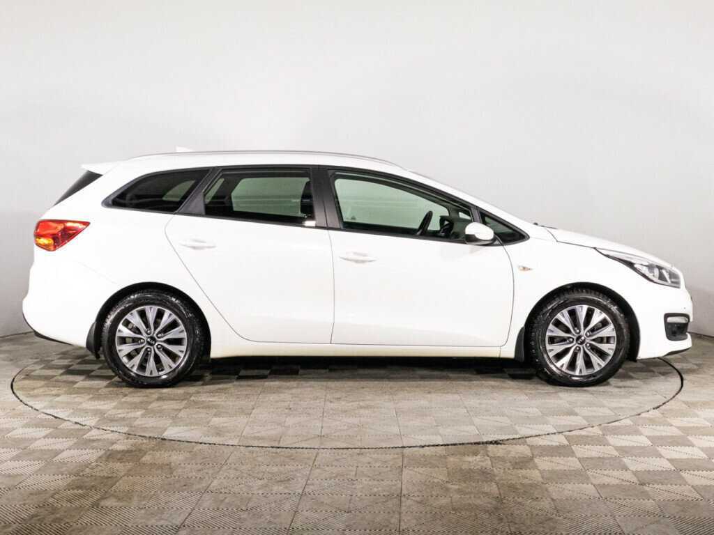 Купить Kia Ceed, 2018, 63 598 км.. Фото: #3