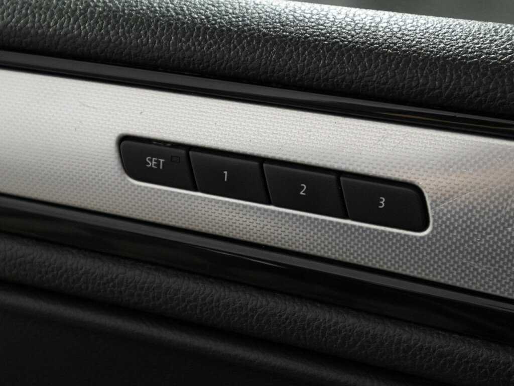 Купить Volkswagen Touareg, 2012, 213 587 км.. Фото: #15