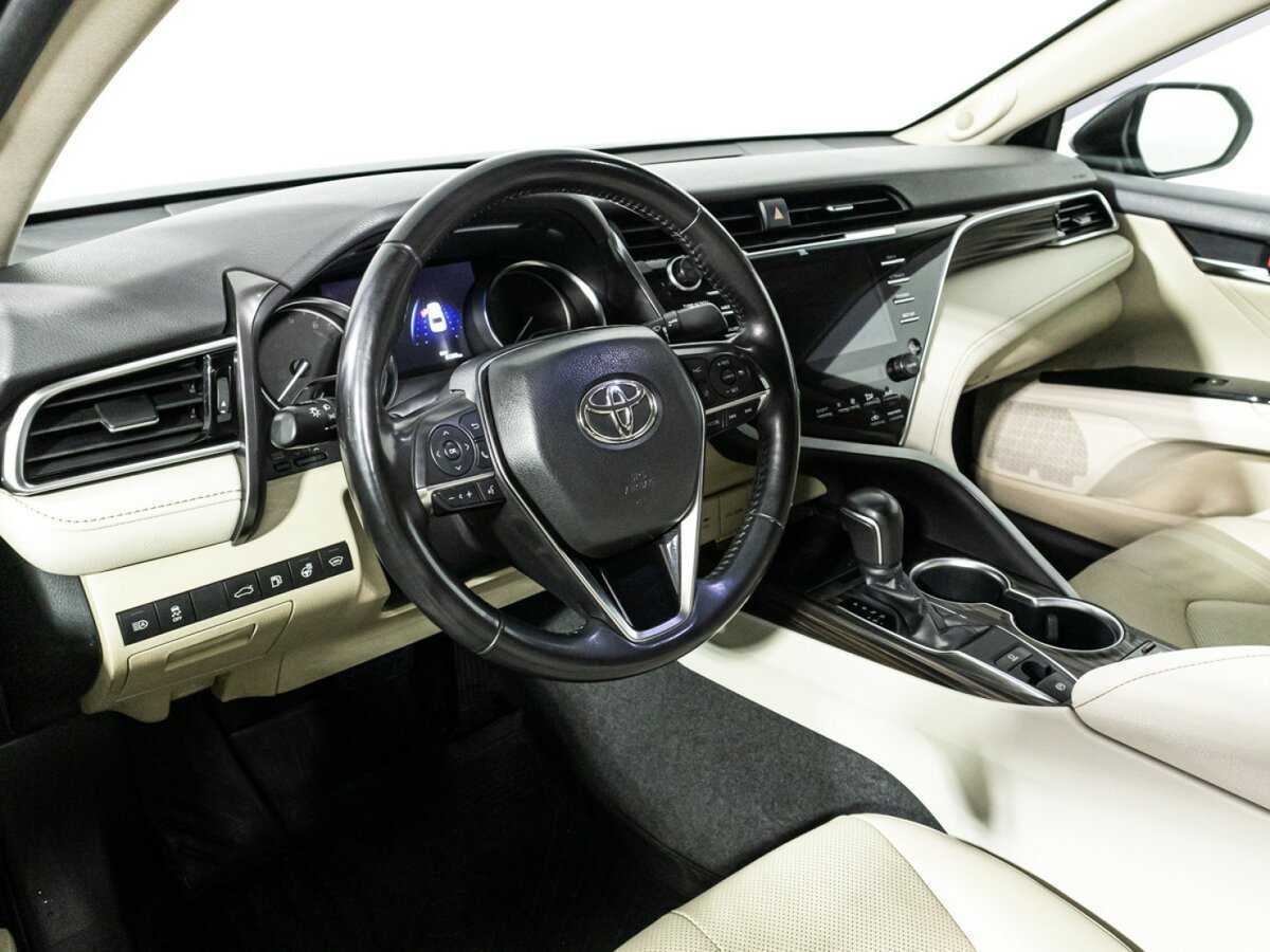 Купить Toyota Camry, 2018, 81 286 км.. Фото: #10