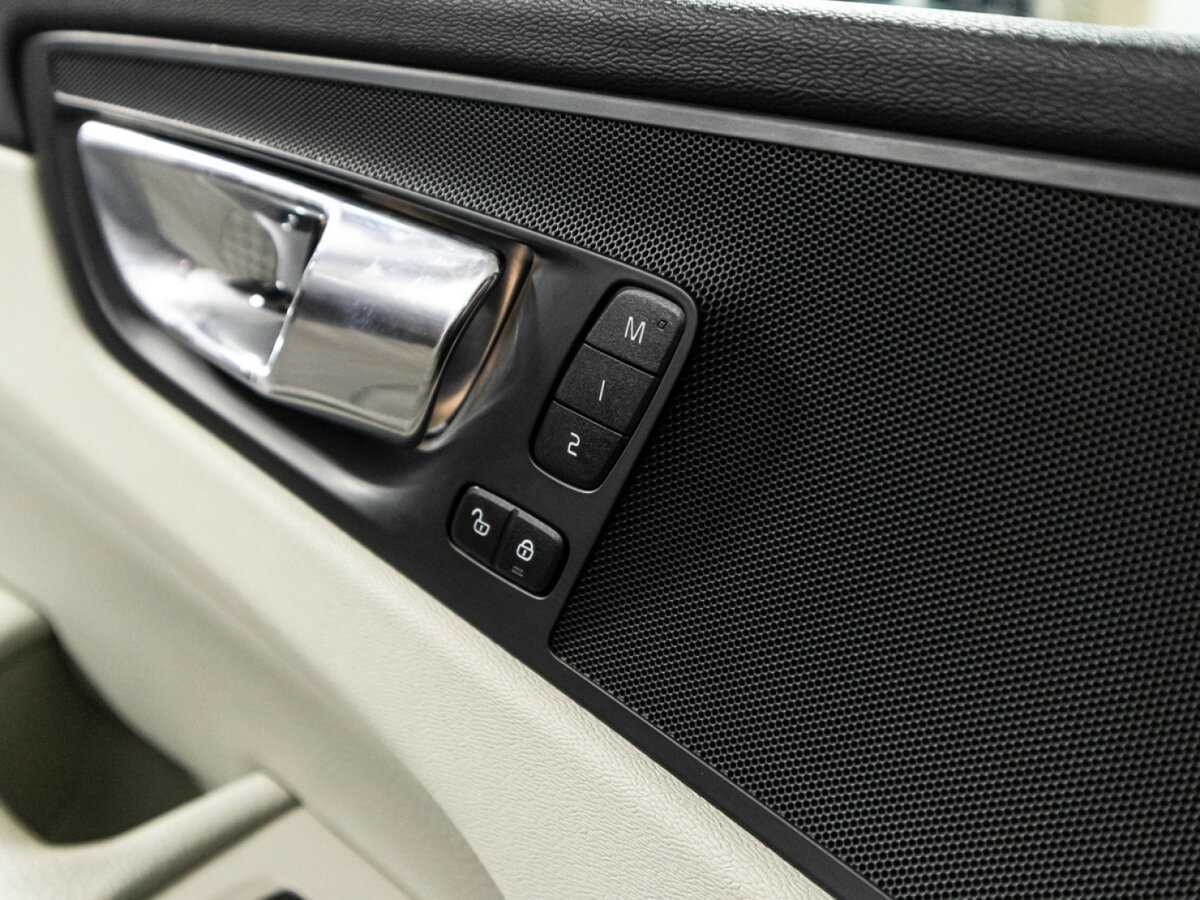 Купить Volvo XC60, 2018, 111 000 км.. Фото: #17