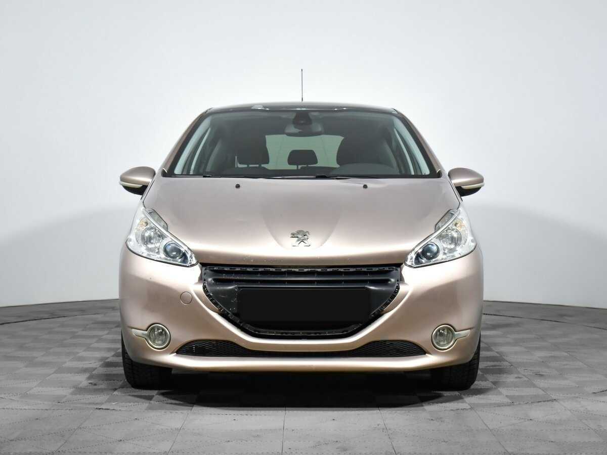 Купить Peugeot 208, 2014, 68 000 км.. Фото: #1