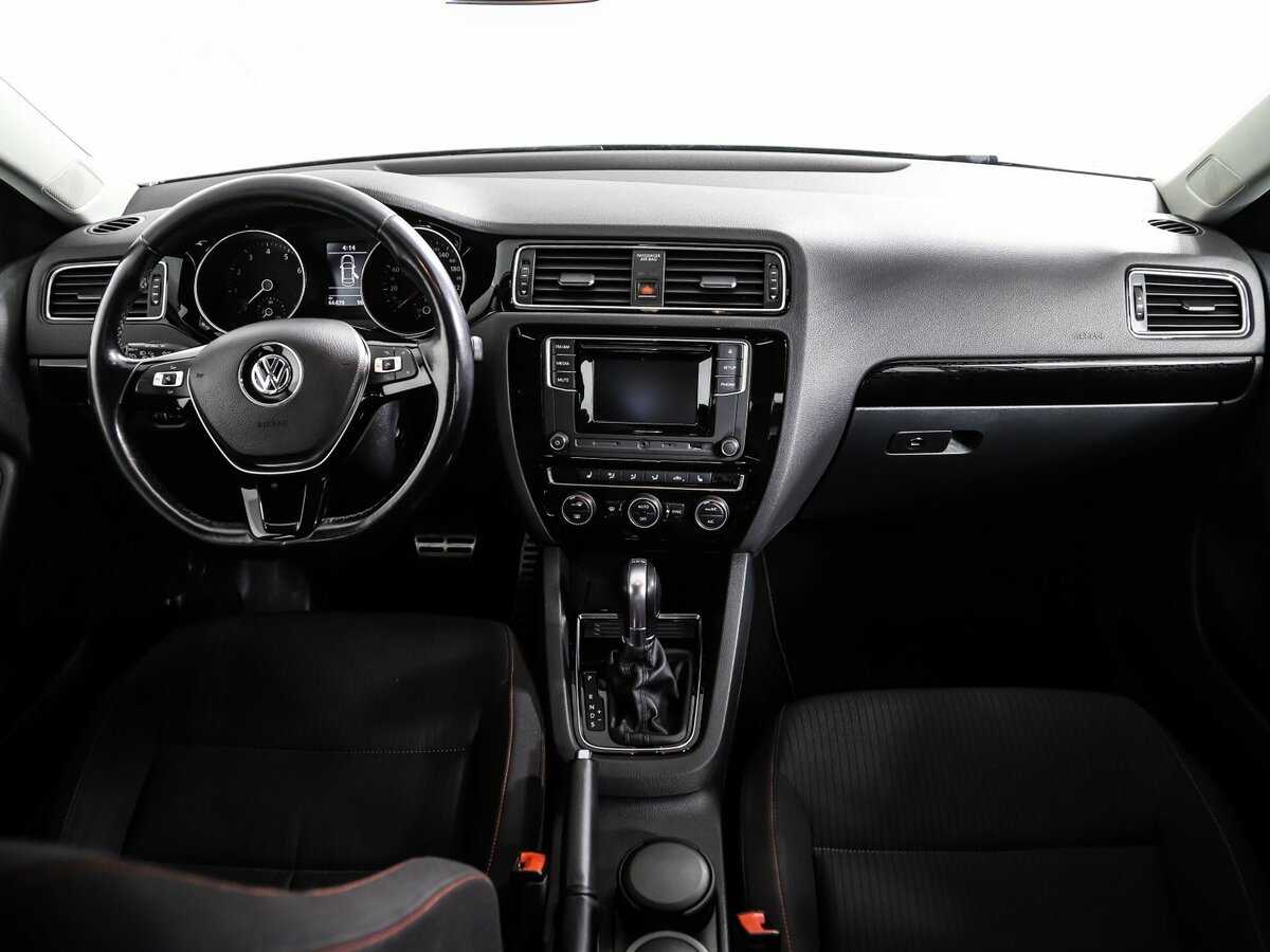 Купить Volkswagen Jetta, 2017, 66 437 км.. Фото: #10