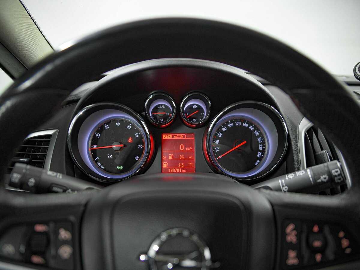 Купить Opel Astra, 2012, 198 780 км.. Фото: #6