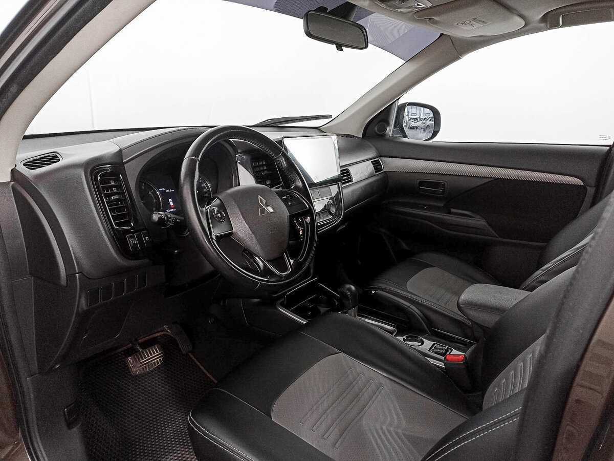 Купить Mitsubishi Outlander, 2018, 163 179 км.. Фото: #14