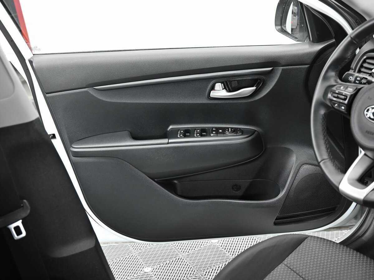 Купить Kia Rio, 2020, 79 000 км.. Фото: #5