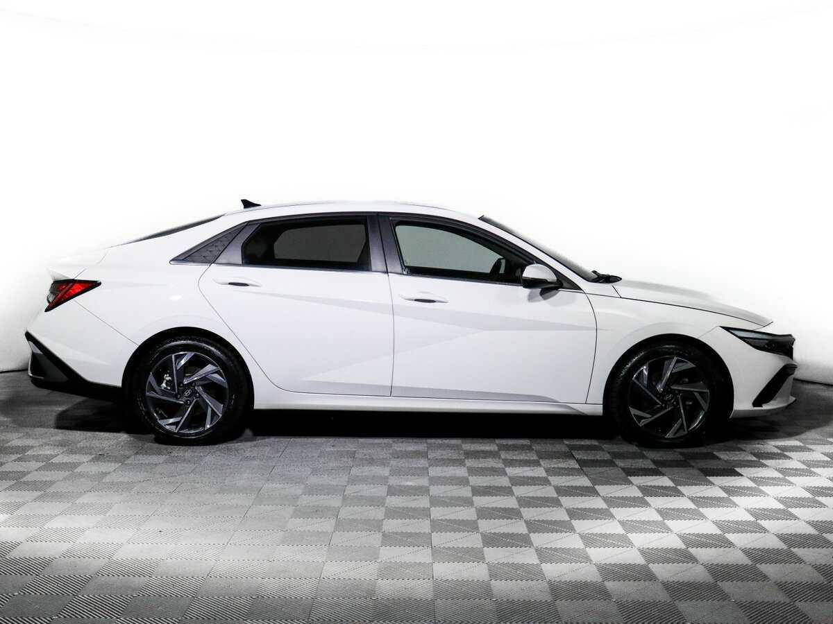 Купить Hyundai Elantra, 2023, 27 783 км.. Фото: #3