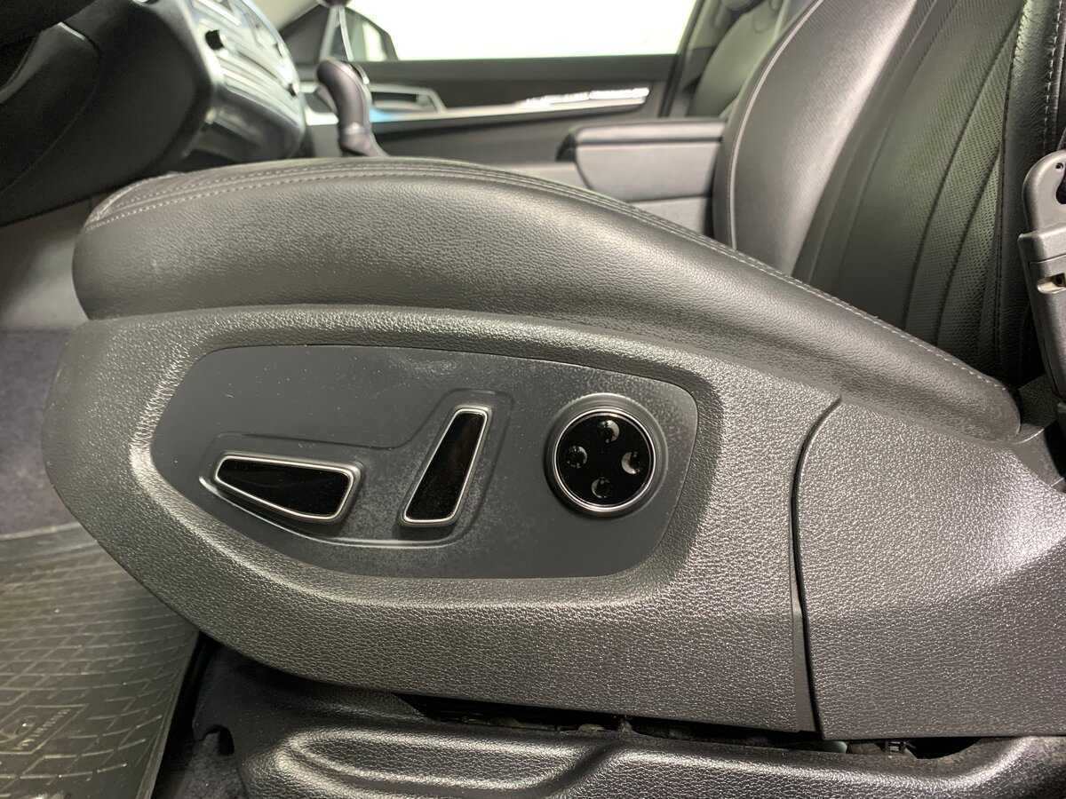 Купить Hyundai Genesis, 2016, 128 490 км.. Фото: #16