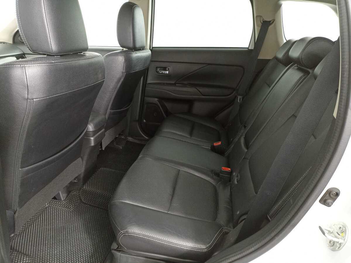 Купить Mitsubishi Outlander, 2017, 188 467 км.. Фото: #9