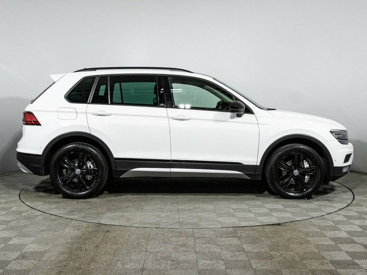 Купить Volkswagen Tiguan, 2018, 131 515 км.. Фото: #3