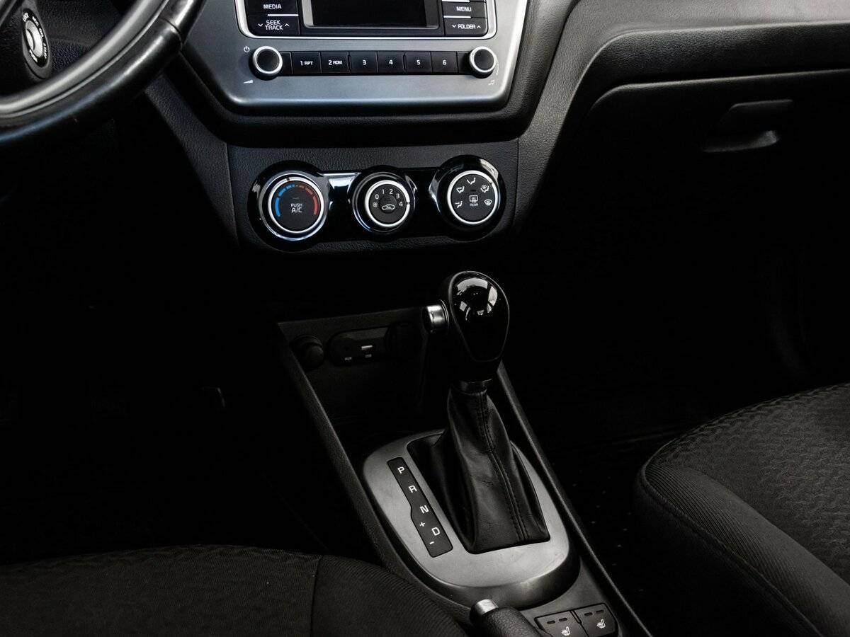 Купить Kia Rio, 2015, 126 968 км.. Фото: #9