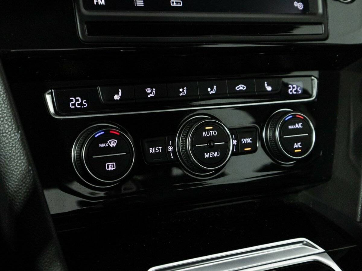 Купить Volkswagen Passat, 2017, 138 028 км.. Фото: #19