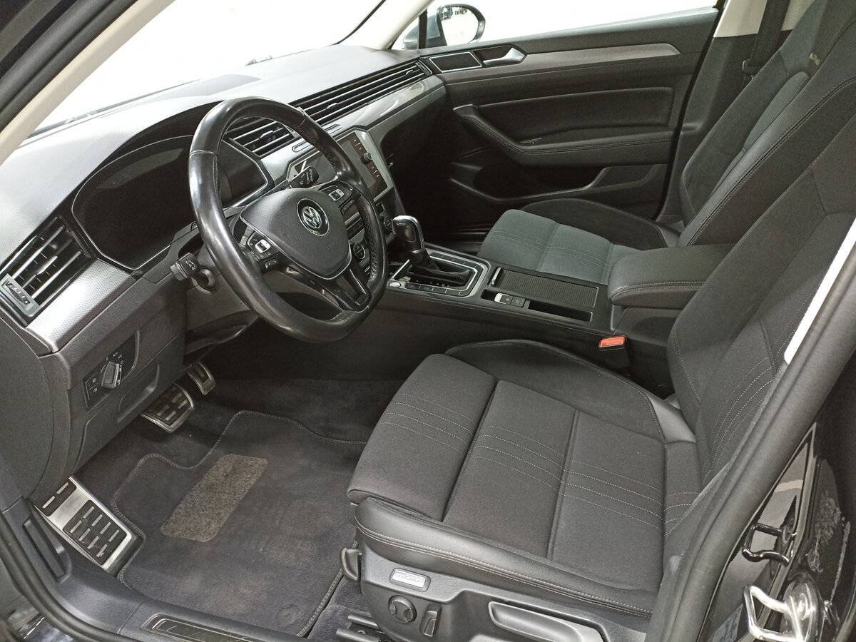 Купить Volkswagen Passat, 2018, 130 479 км.. Фото: #15