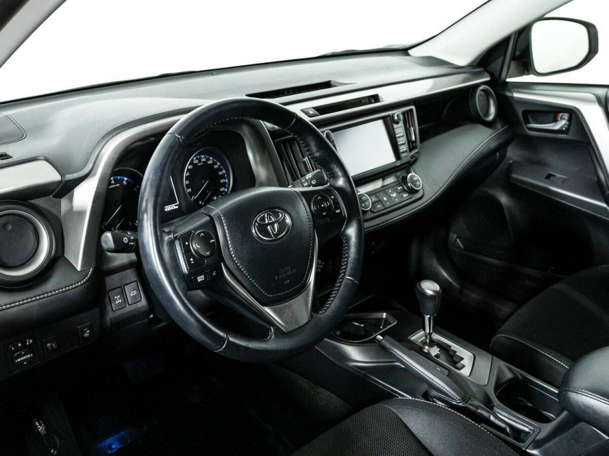 Купить Toyota RAV4, 2017, 43 541 км.. Фото: #10