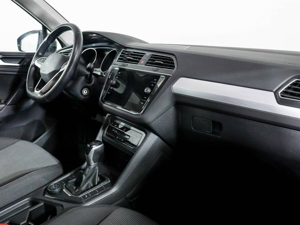 Купить Volkswagen Tiguan, 2021, 29 904 км.. Фото: #4