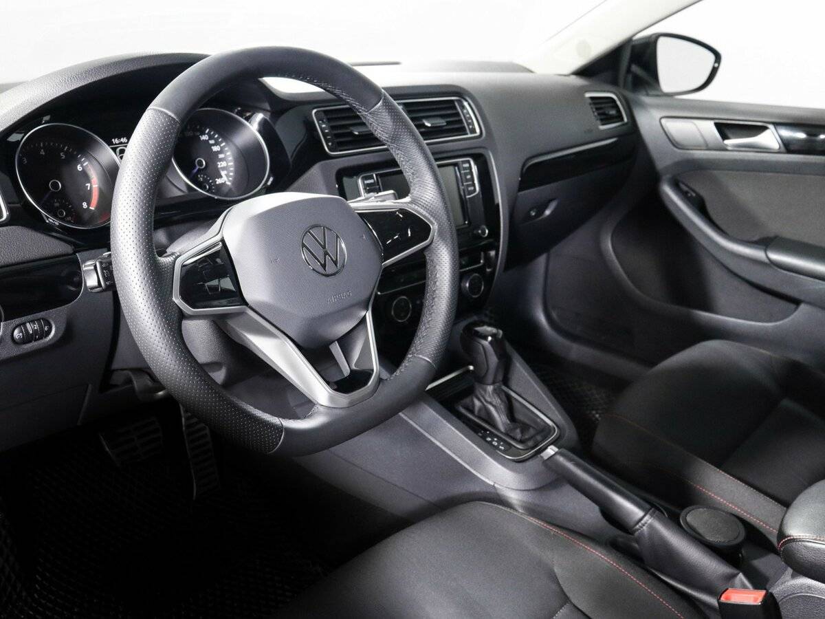 Купить Volkswagen Jetta, 2018, 126 419 км.. Фото: #13