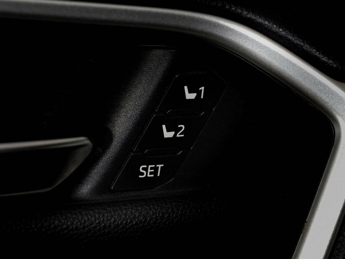 Купить Toyota RAV4, 2020, 78 137 км.. Фото: #15