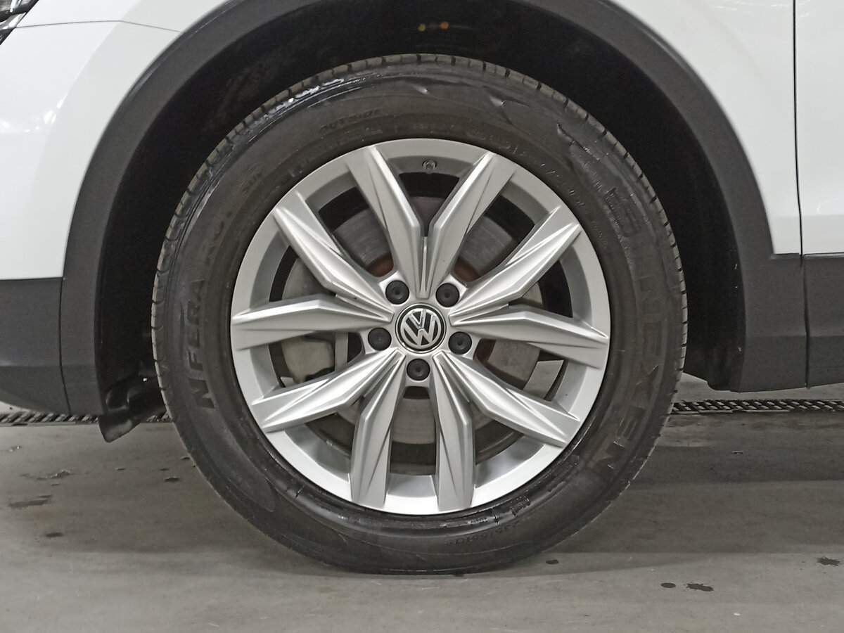 Купить Volkswagen Tiguan, 2018, 160 240 км.. Фото: #17