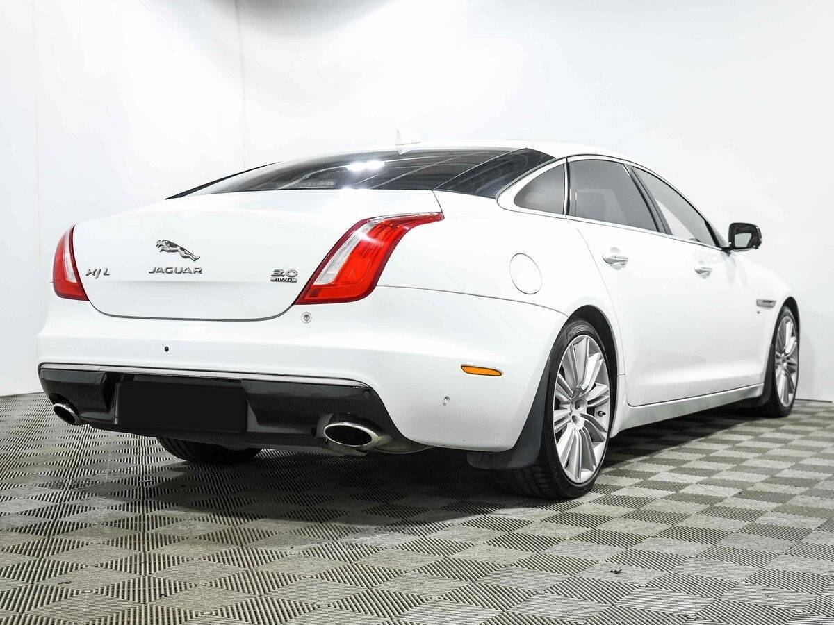 Купить Jaguar XJ, 2016, 118 568 км.. Фото: #3
