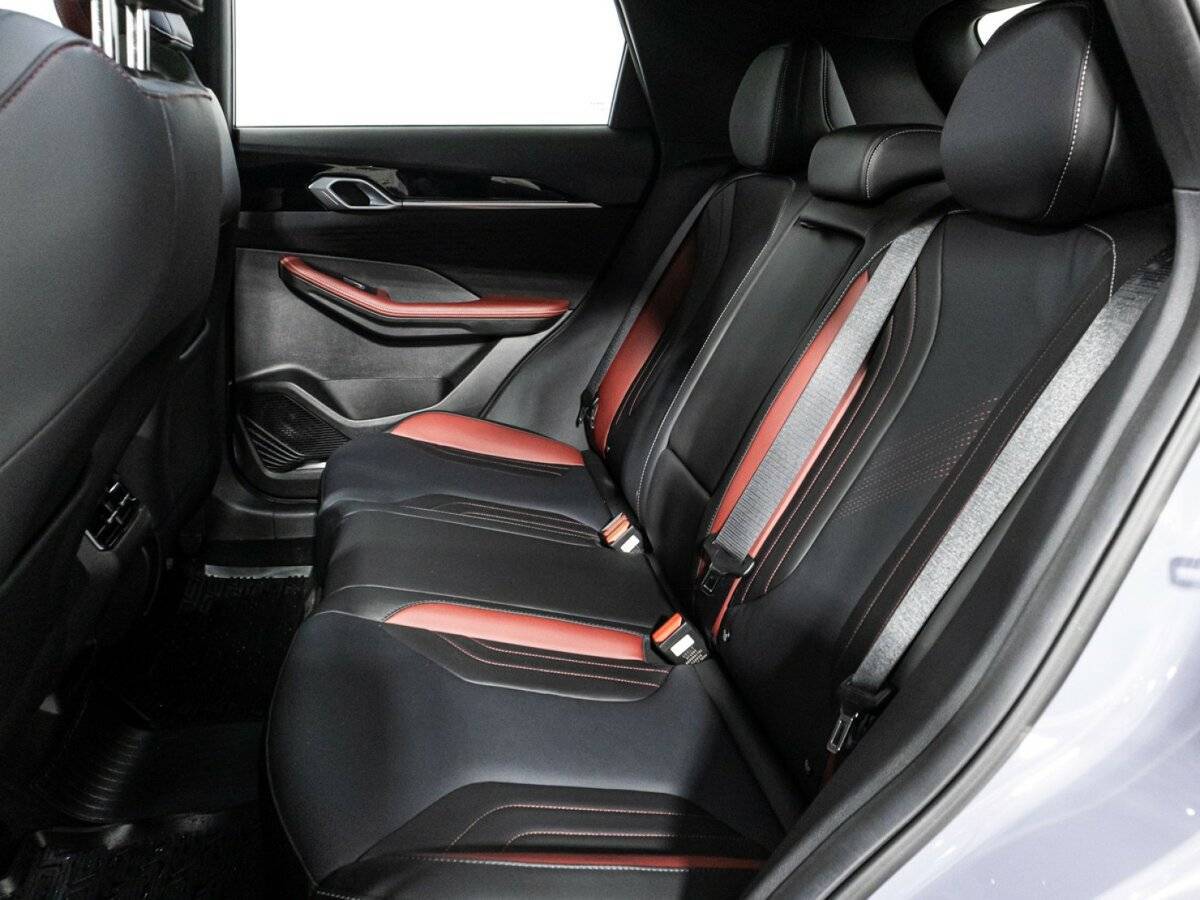 Купить Geely Coolray, 2023, 12 686 км.. Фото: #9