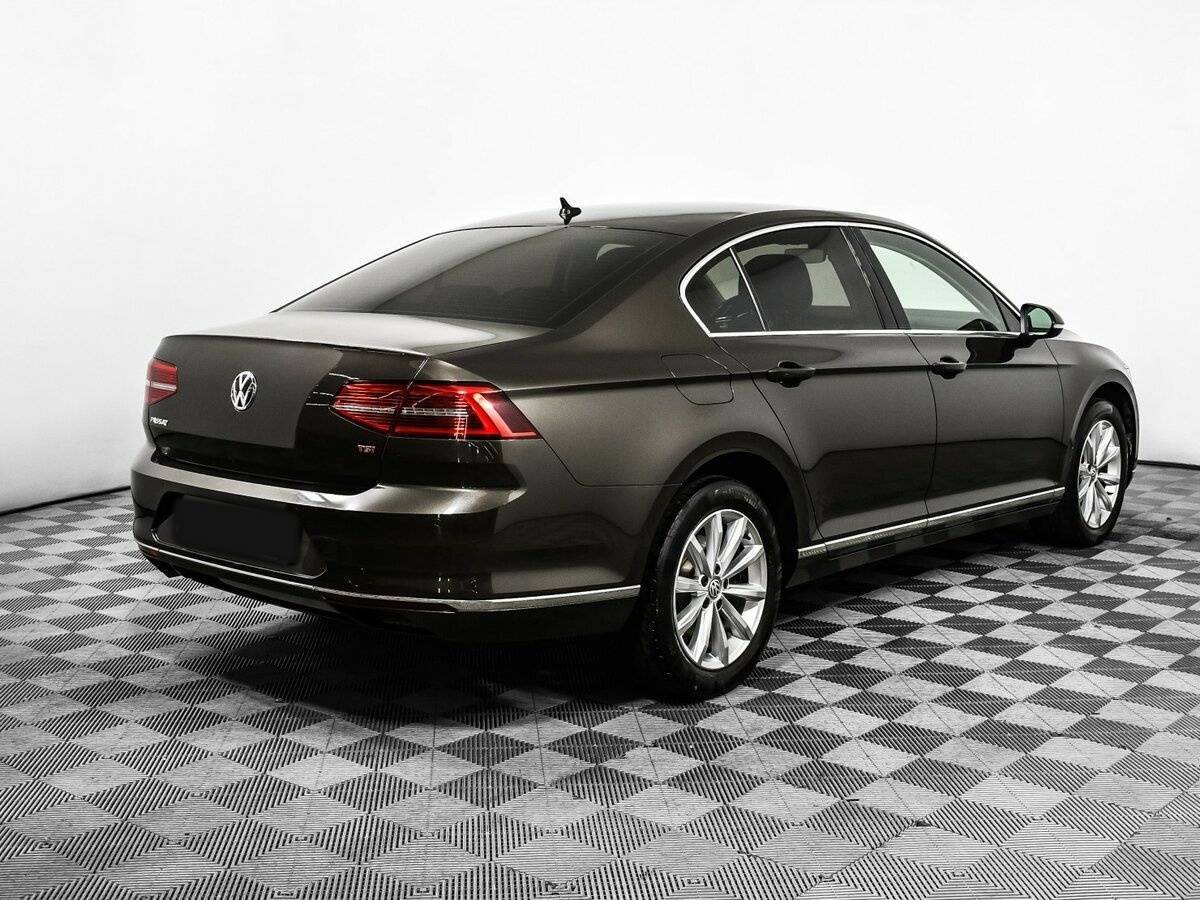 Купить Volkswagen Passat, 2017, 137 619 км.. Фото: #4