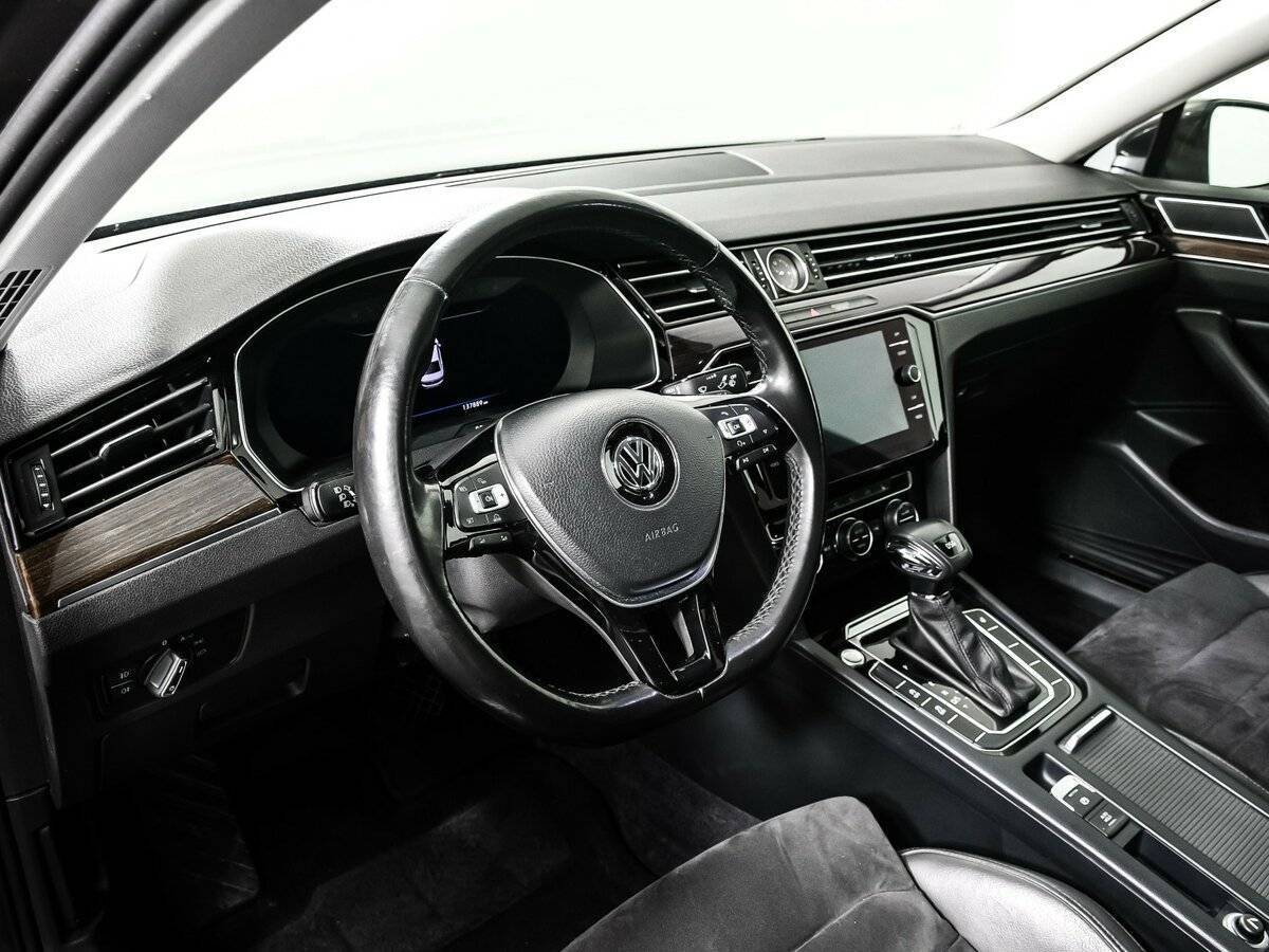 Купить Volkswagen Passat, 2017, 137 619 км.. Фото: #12