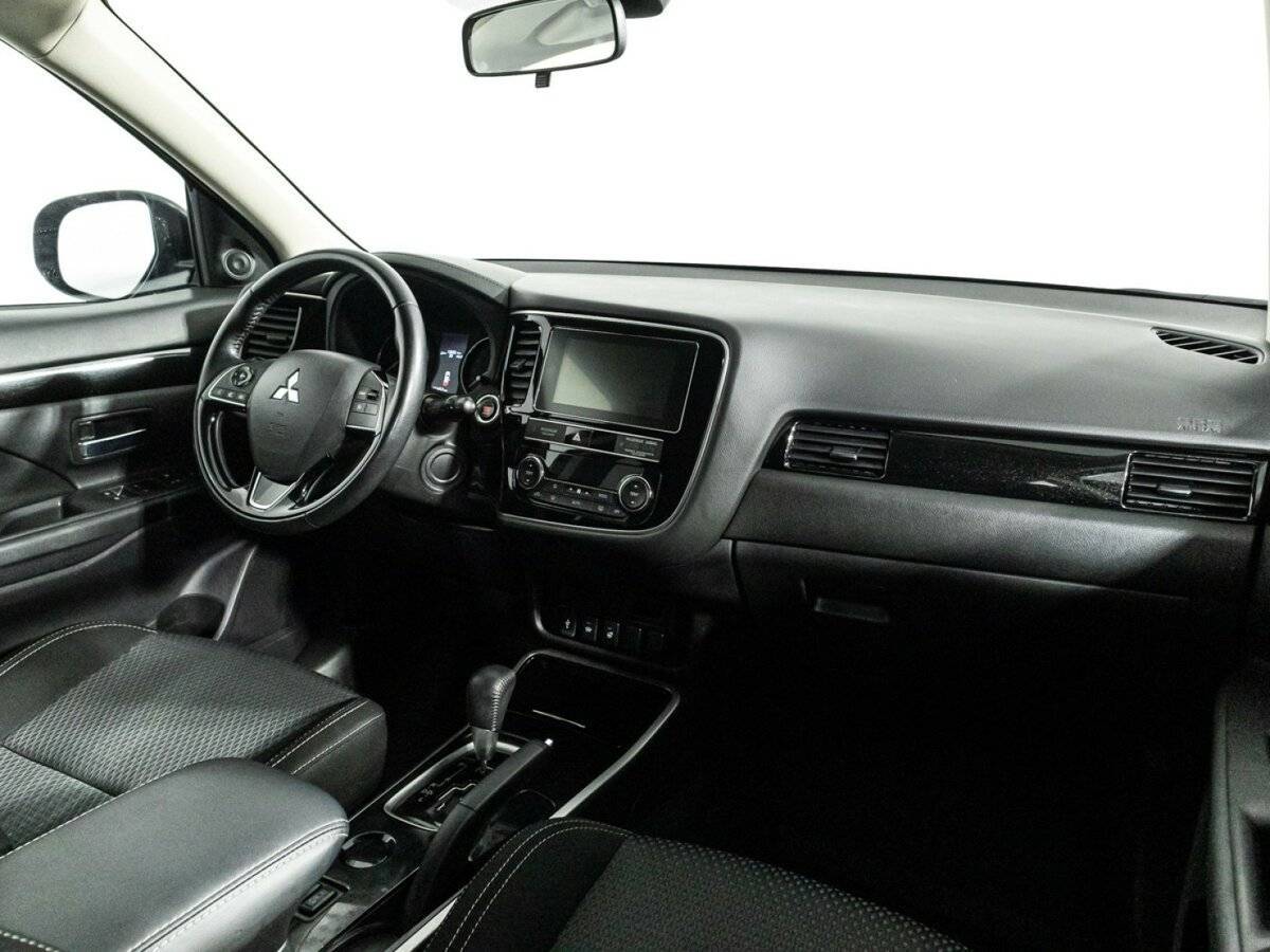 Купить Mitsubishi Outlander, 2018, 121 456 км.. Фото: #8