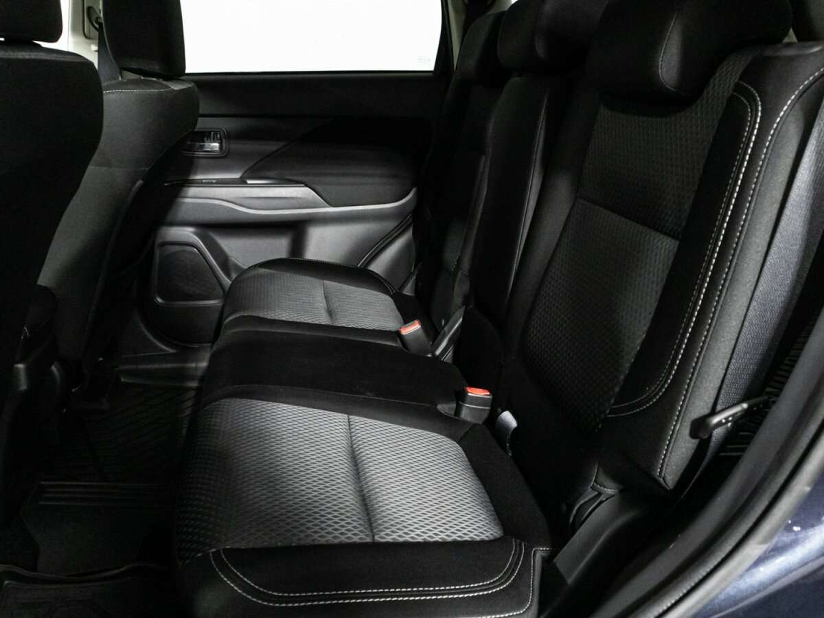 Купить Mitsubishi Outlander, 2018, 121 456 км.. Фото: #9