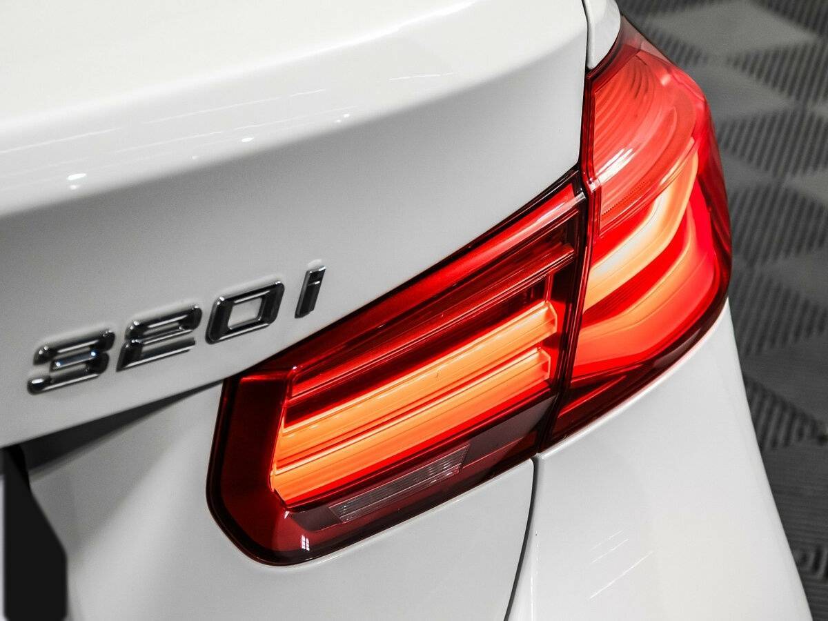 Купить BMW 3 серии, 2018, 76 707 км.. Фото: #15