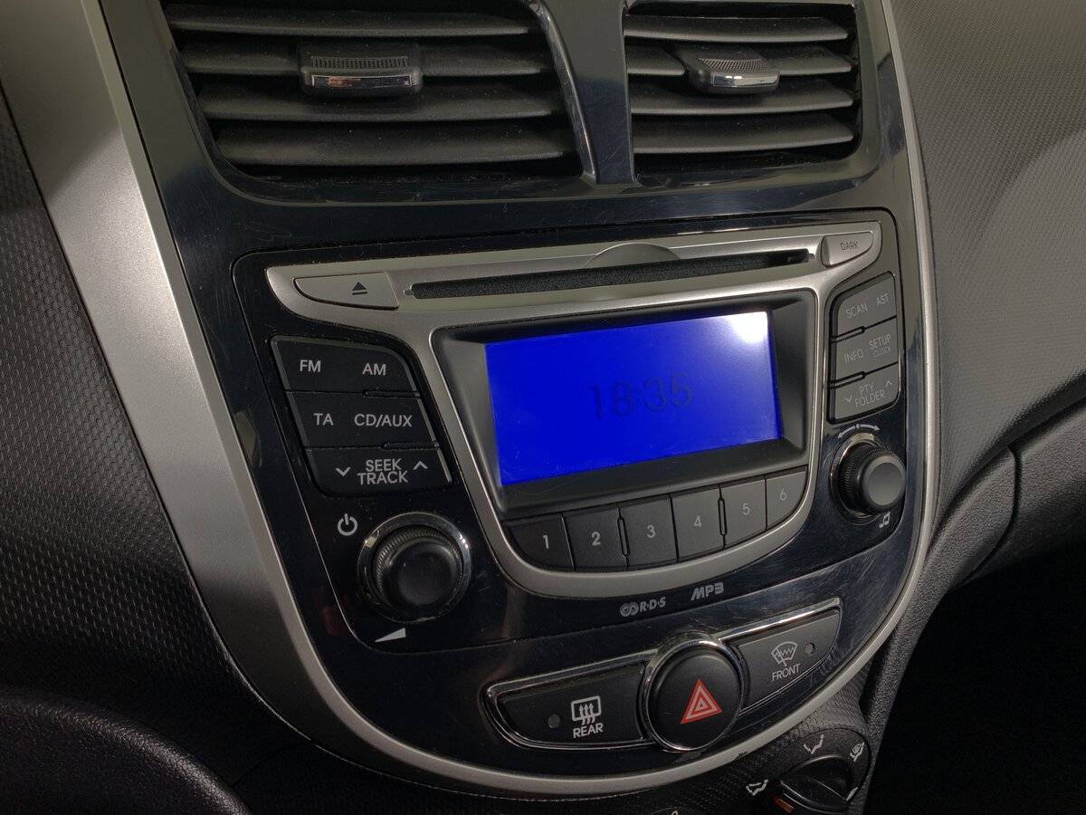 Купить Hyundai Solaris, 2013, 236 946 км.. Фото: #14