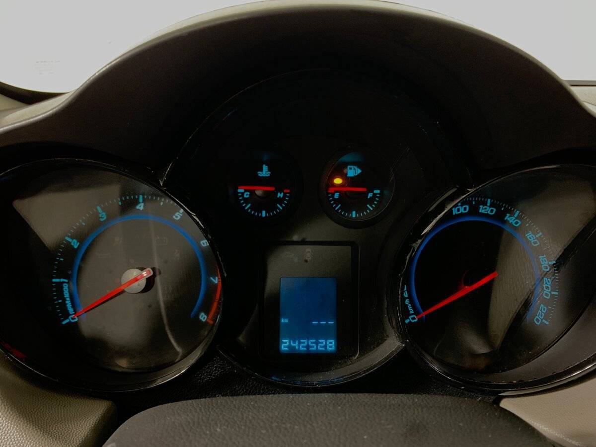 Купить Chevrolet Cruze, 2012, 242 527 км.. Фото: #13