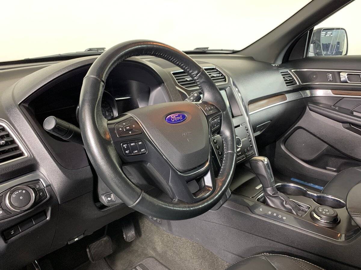 Купить Ford Explorer, 2017, 114 157 км.. Фото: #10