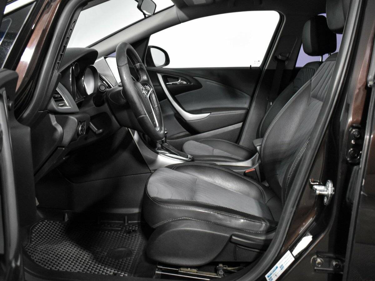 Купить Opel Astra, 2013, 244 733 км.. Фото: #9