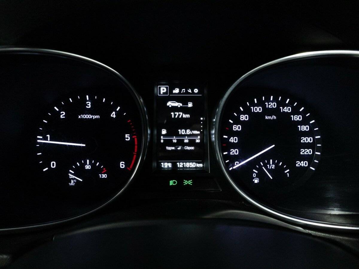 Купить Hyundai Santa Fe, 2017, 121 847 км.. Фото: #11