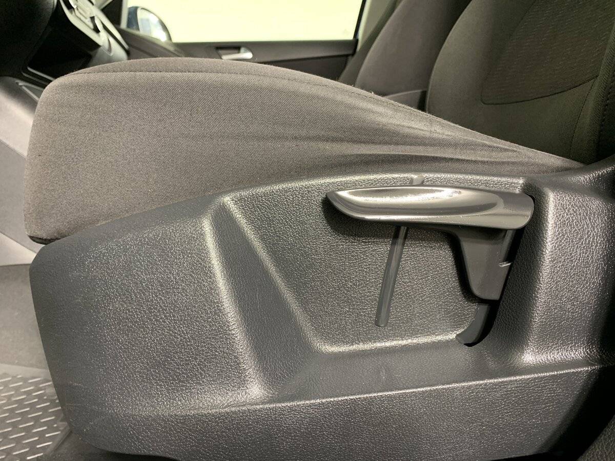 Купить Volkswagen Tiguan, 2012, 220 405 км.. Фото: #15