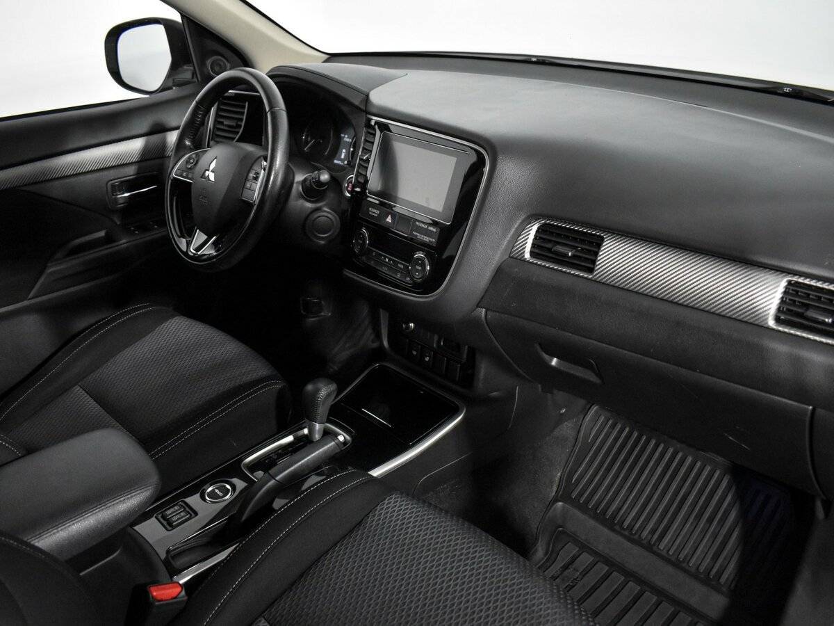Купить Mitsubishi Outlander, 2018, 69 473 км.. Фото: #12