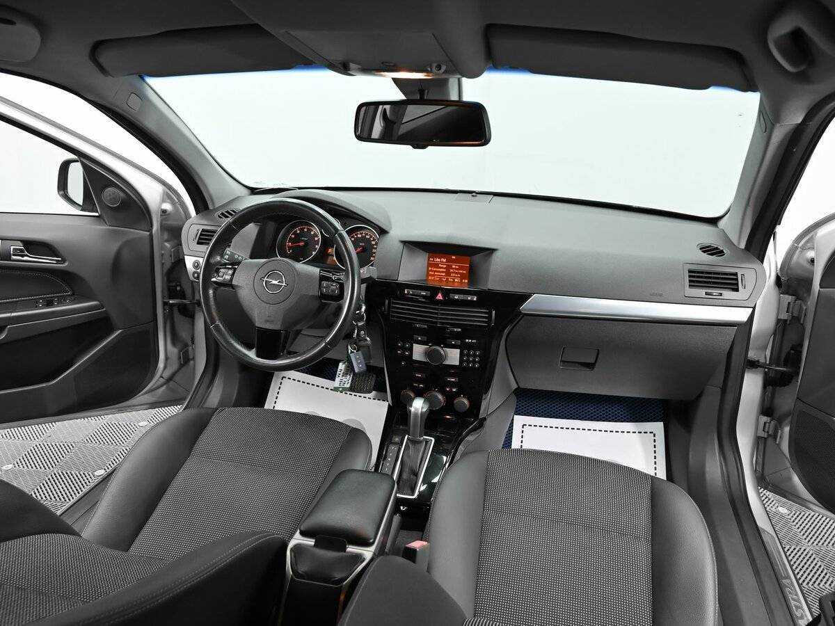 Купить Opel Astra, 2012, 154 000 км.. Фото: #10