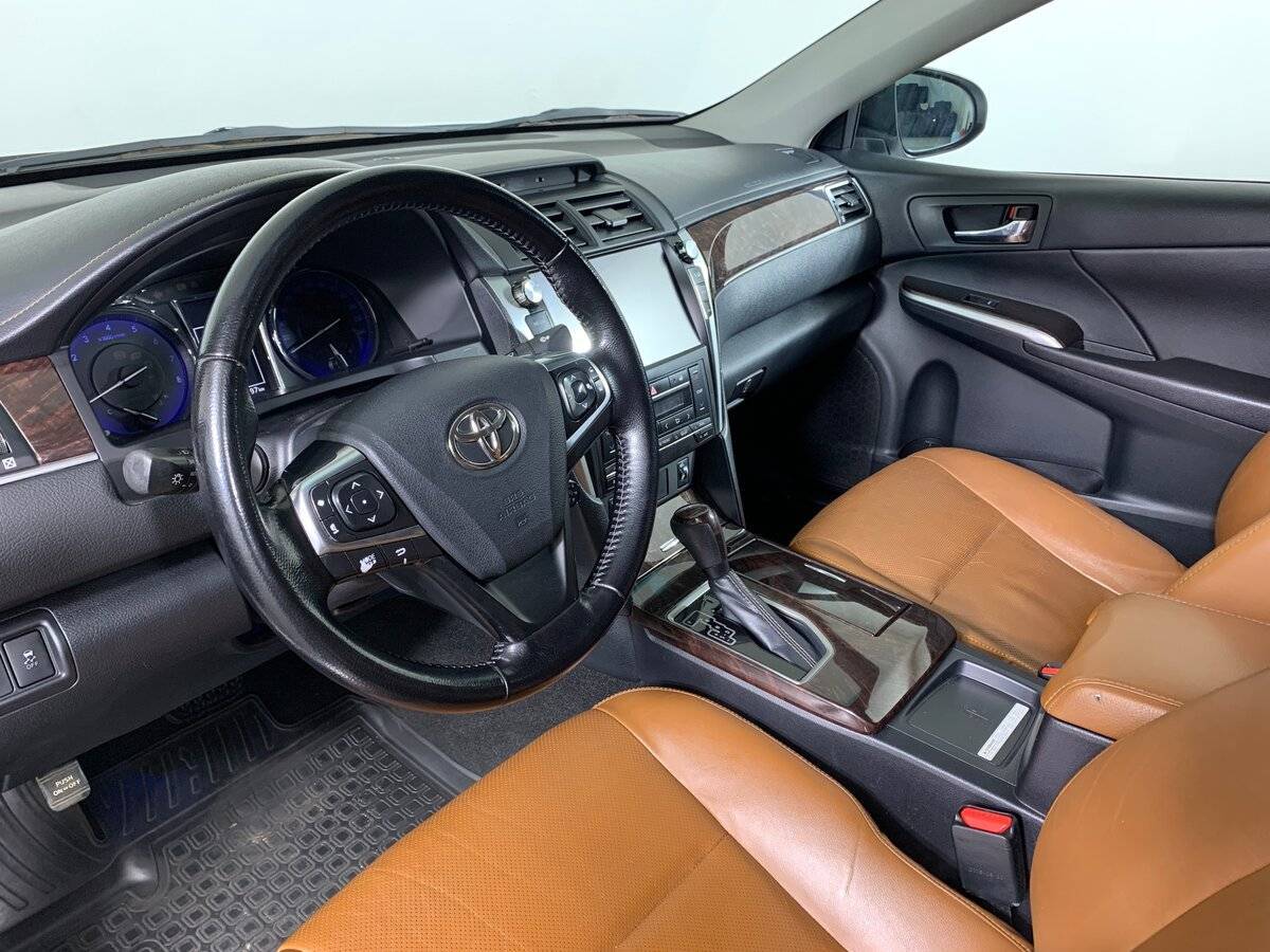 Купить Toyota Camry, 2017, 156 296 км.. Фото: #10