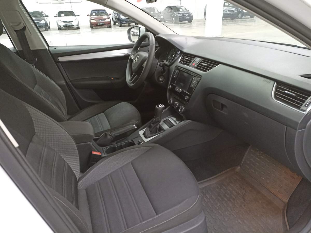 Купить Skoda Octavia, 2018, 169 989 км.. Фото: #10