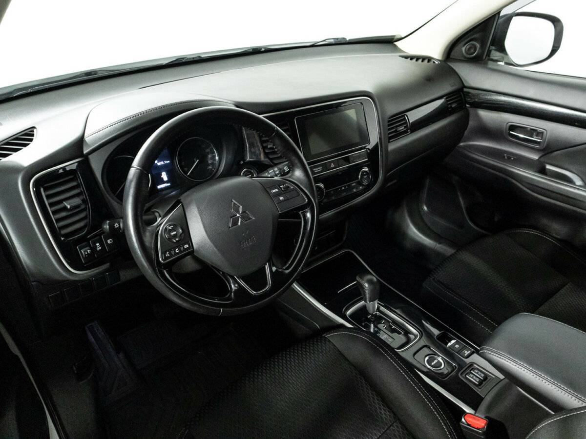 Купить Mitsubishi Outlander, 2018, 70 460 км.. Фото: #10