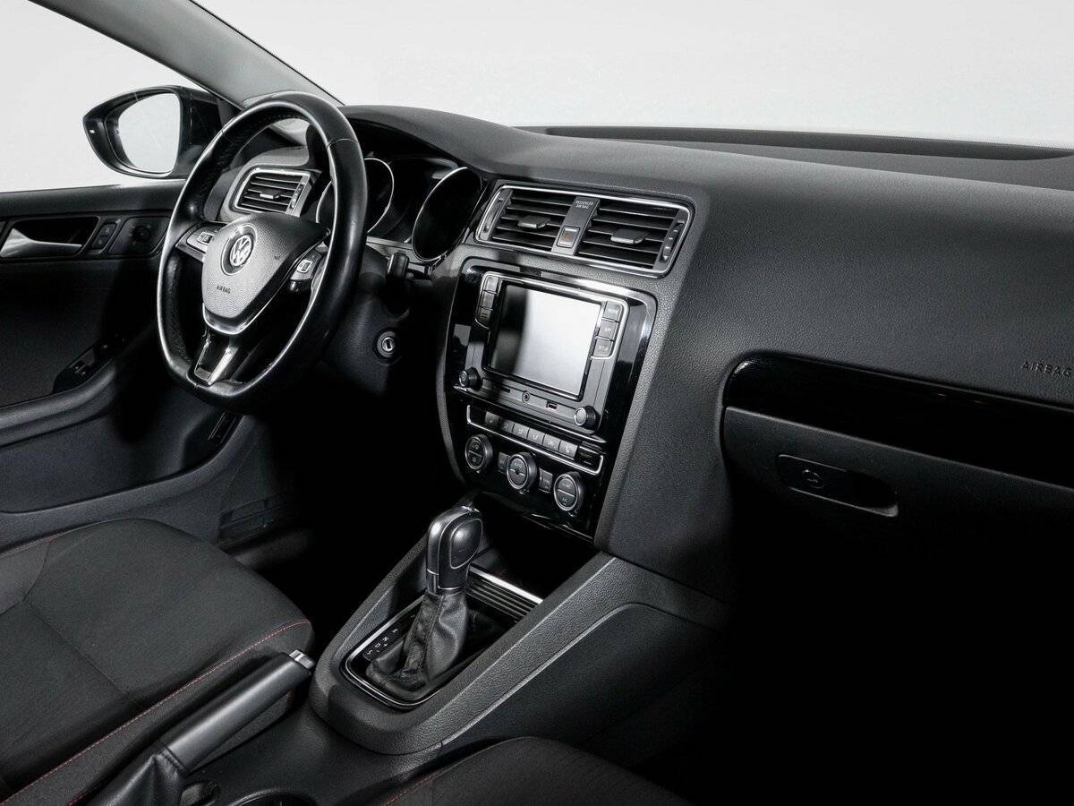 Купить Volkswagen Jetta, 2017, 68 475 км.. Фото: #8