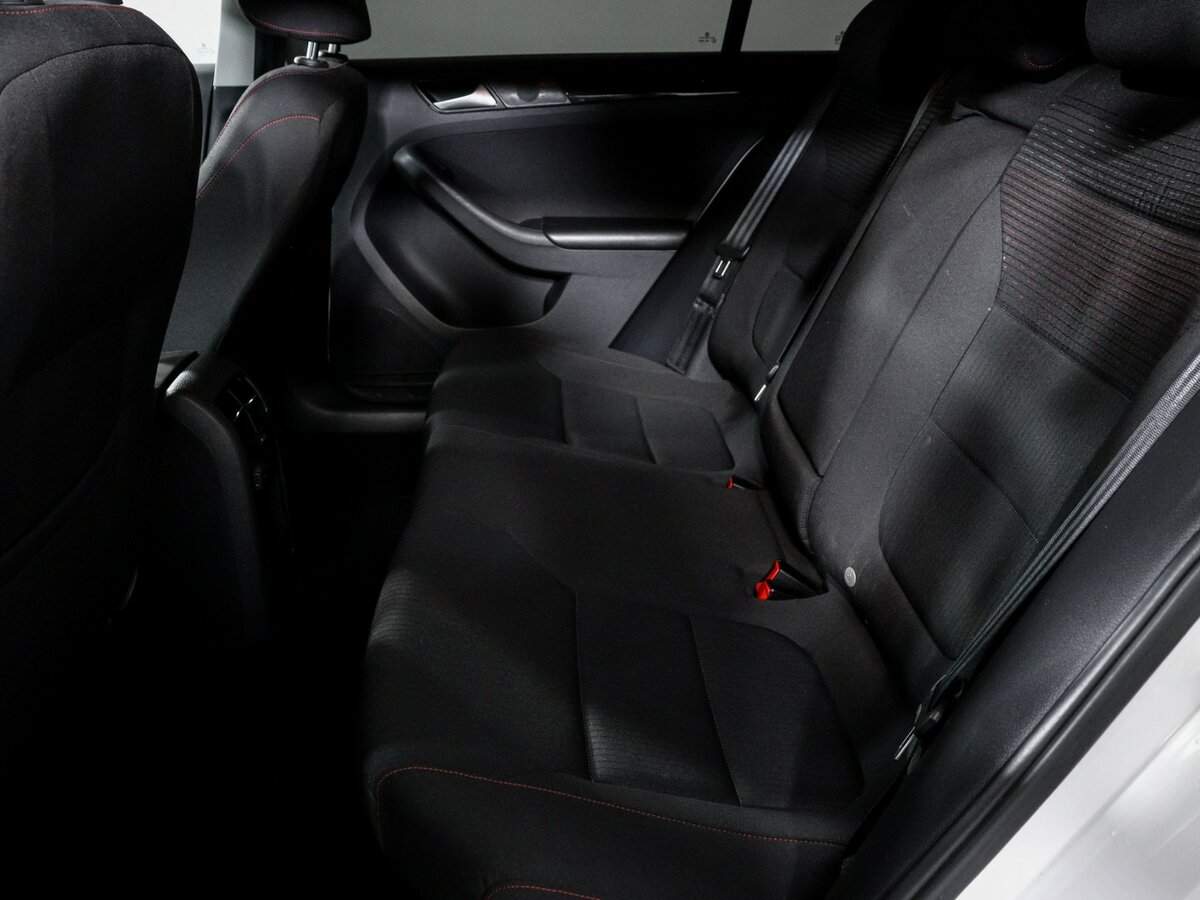 Купить Volkswagen Jetta, 2017, 68 475 км.. Фото: #9